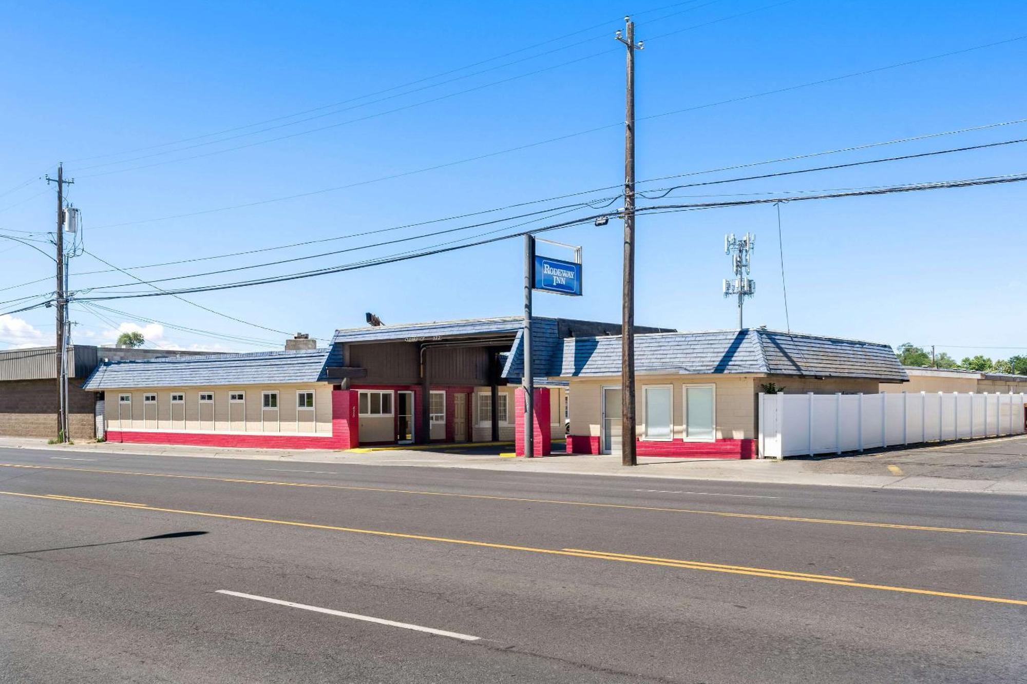 Rodeway Inn Hermiston - Umatilla Экстерьер фото